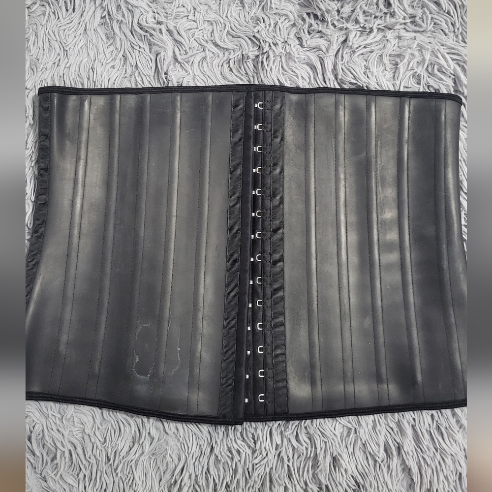 Waist trainer